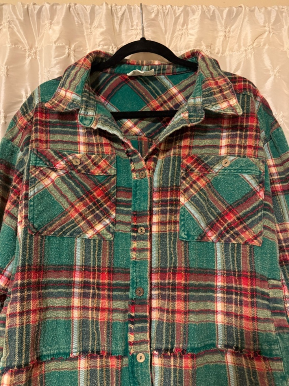 Oli & Hali Oversized Plaid Flannel Shacket Button Up Green Red Oversized Shirt - Picture 3 of 10